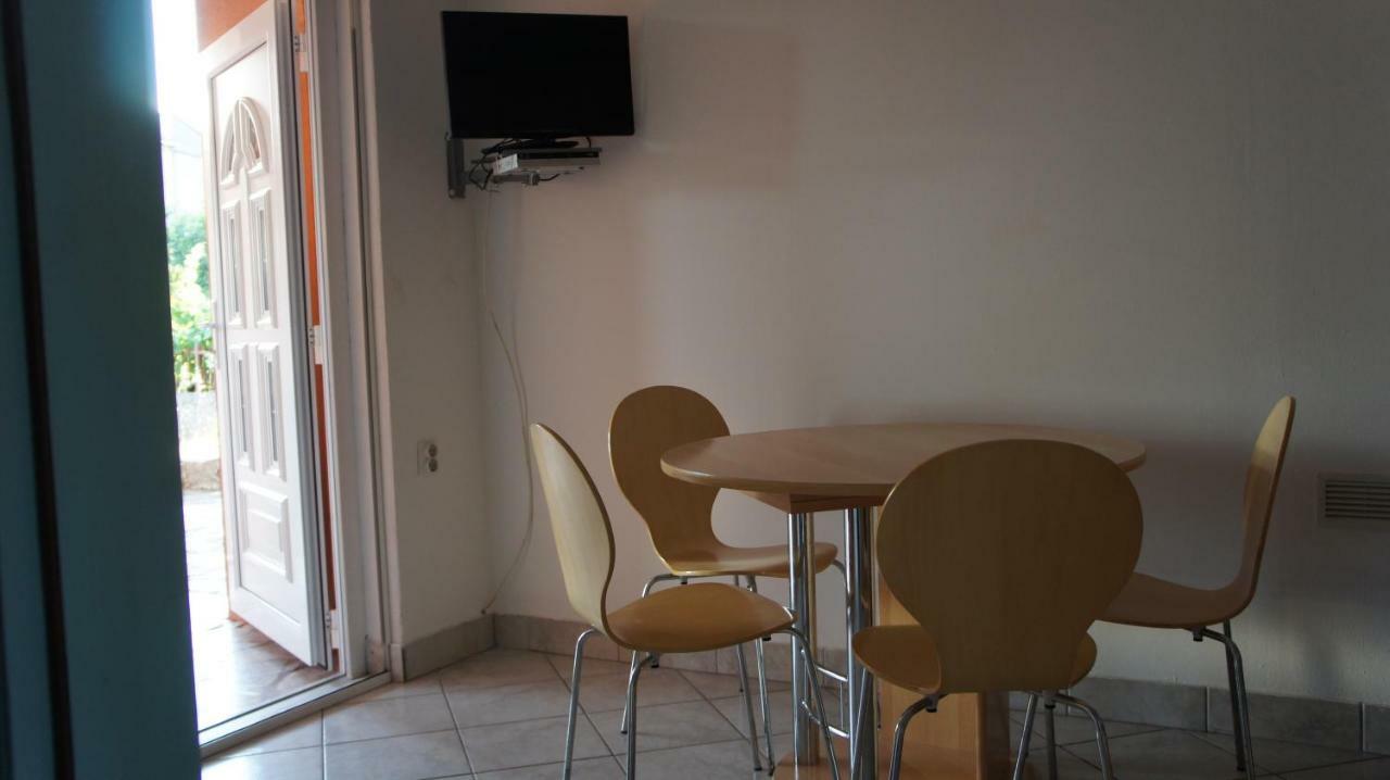 Ivo Apartments Rogoznica  Bagian luar foto