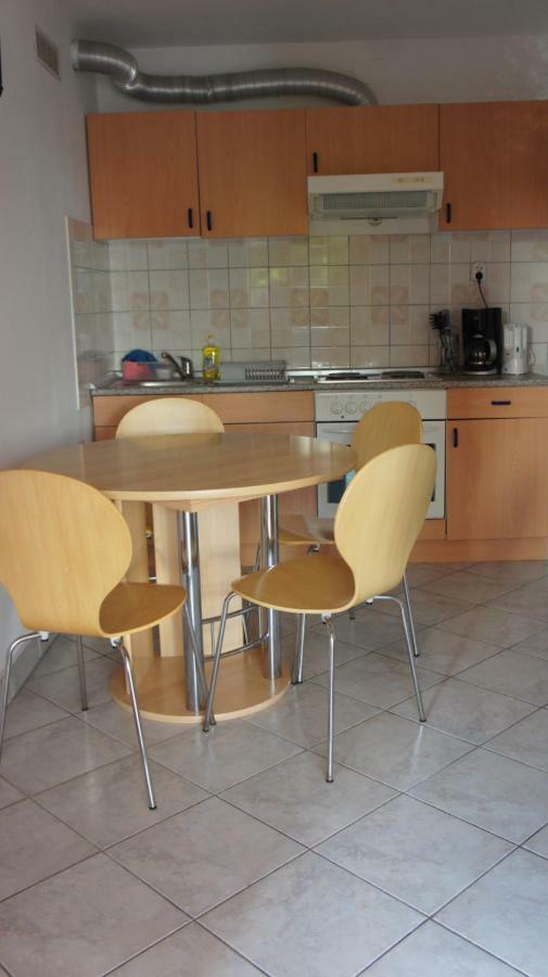Ivo Apartments Rogoznica  Bagian luar foto