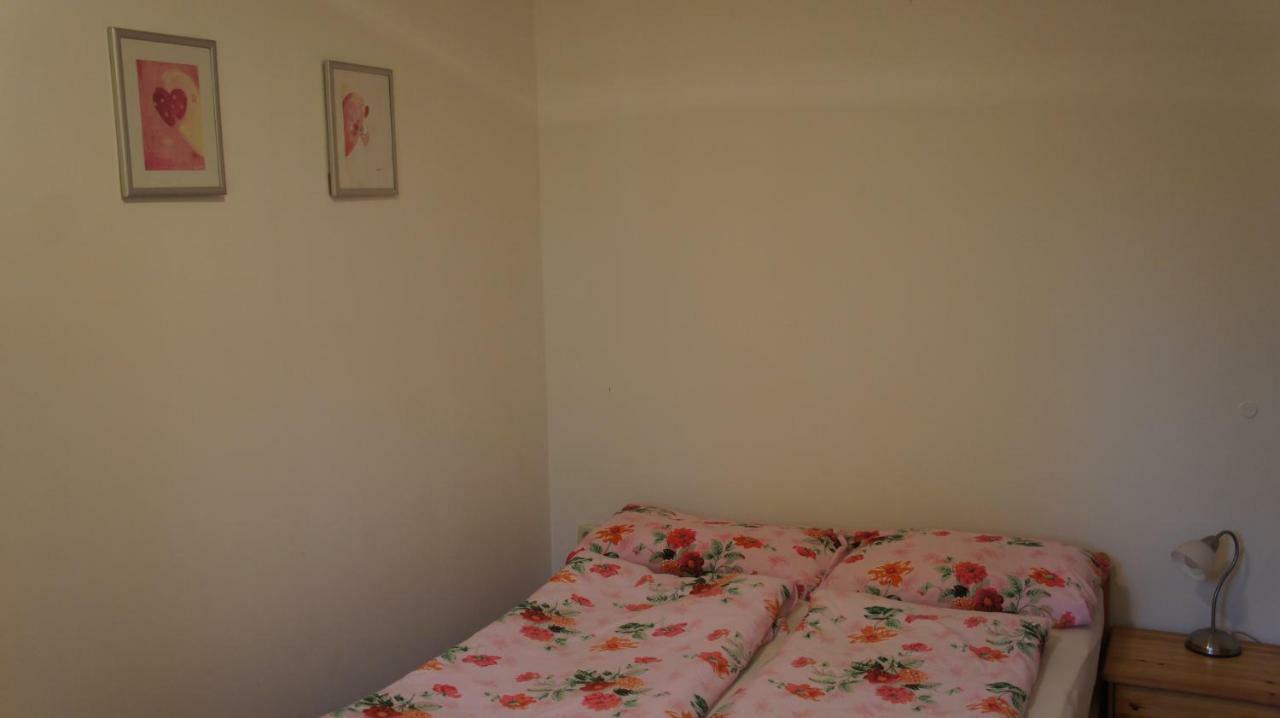 Ivo Apartments Rogoznica  Bagian luar foto