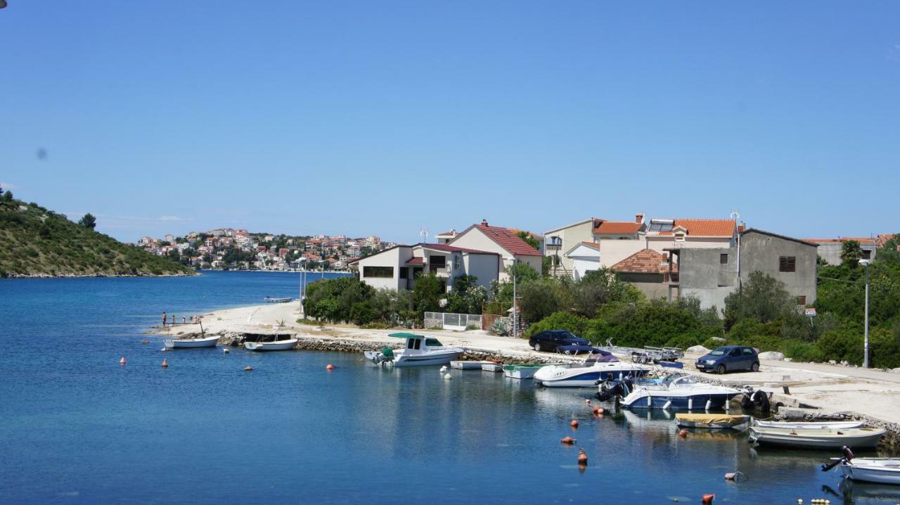 Ivo Apartments Rogoznica  Bagian luar foto