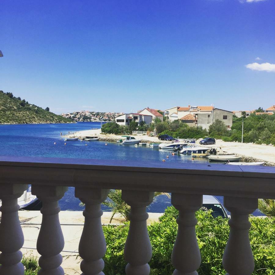 Ivo Apartments Rogoznica  Bagian luar foto