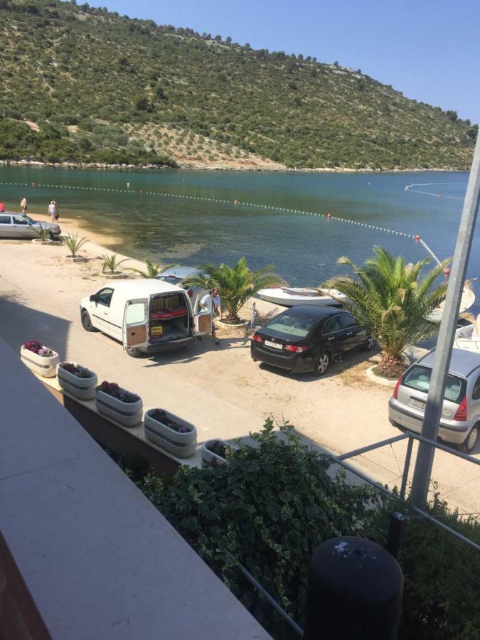 Ivo Apartments Rogoznica  Bagian luar foto